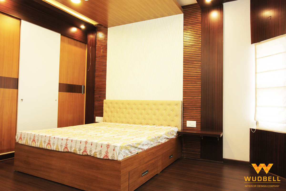 wooden texture king-size bed.