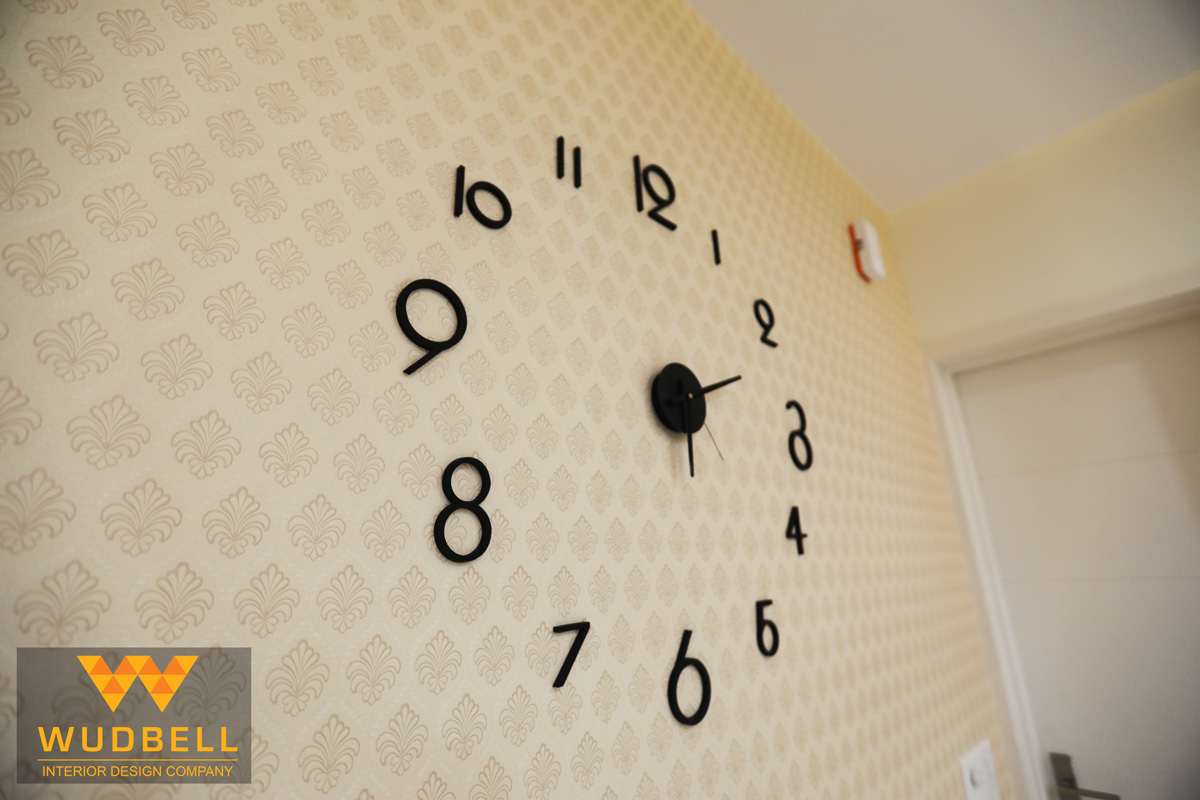 wall mounted clock and compactable to wallpaper